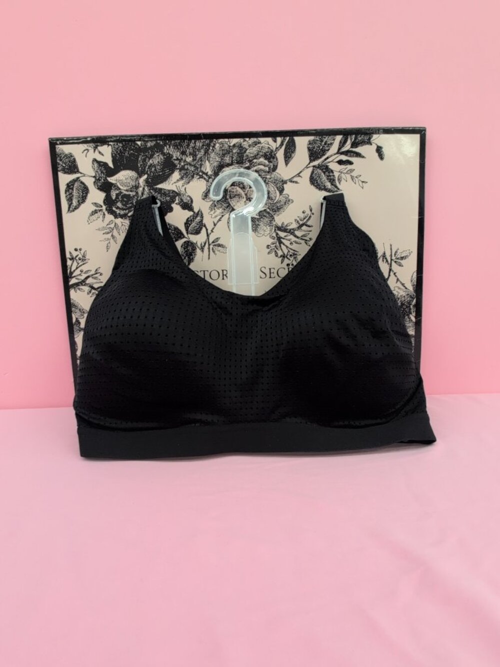 Victoria Secret VSX Lightweight Mesh Pull On Style Sports Bra 34DD Black